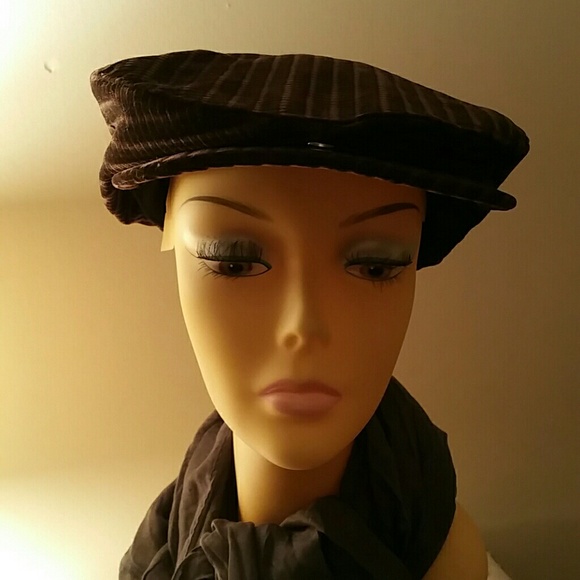 Hat (newsboy cap) (beret)