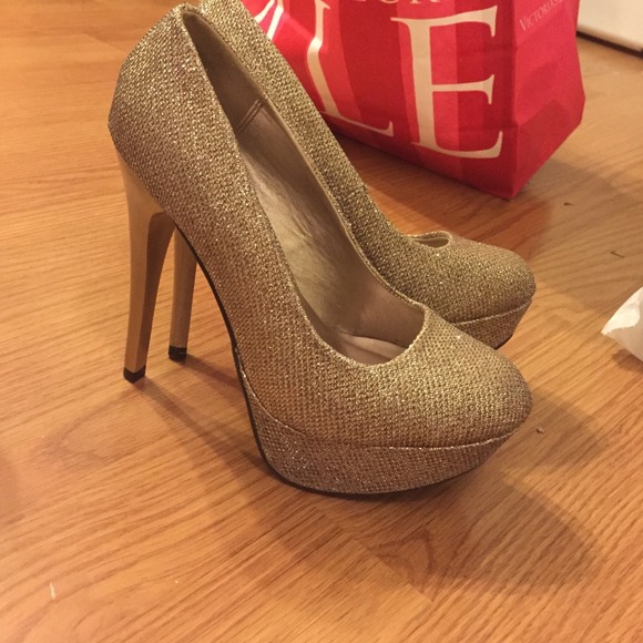 Heels!!! - Picture 2 of 4