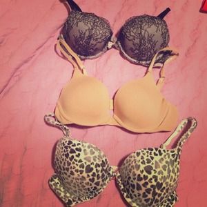 34 C Victoria Secret Bras! Trading !!