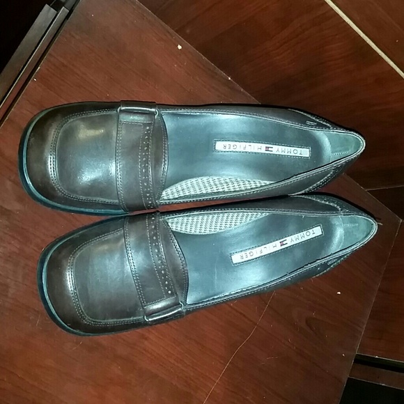 Tommy Hilfiger brown dress shoes