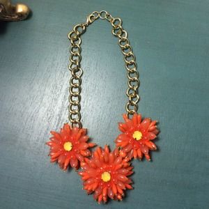 Authentic Banana Republic flower necklace