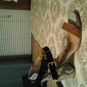 Kelsie Dagger Carmanita Sandals