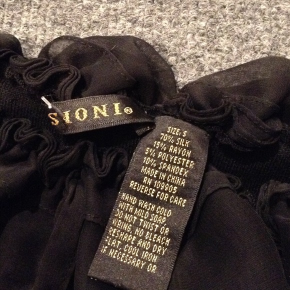 Top - Picture 2 of 2