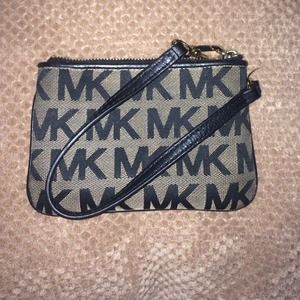 Michael kors wristlet