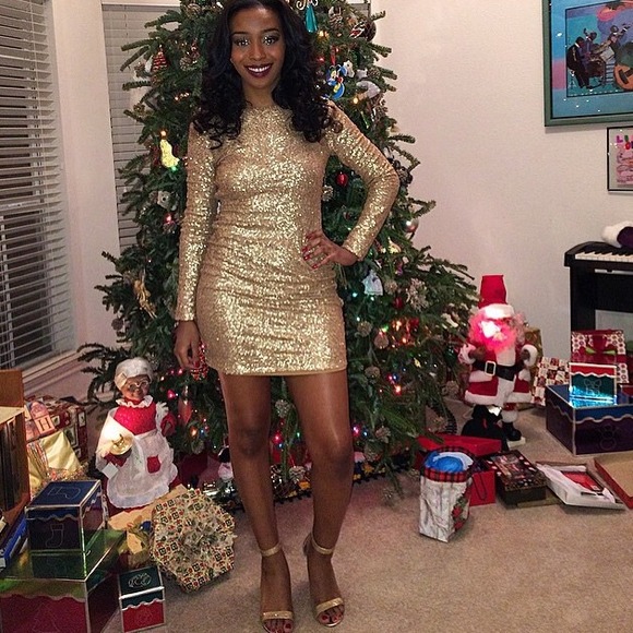 🎉HP🎉 Gold Sequin Dress - Picture 3 of 4