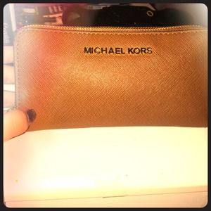 Micheal kors wallet