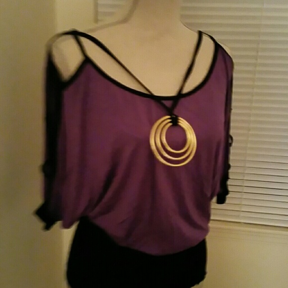 Cut out sleeve Shirt