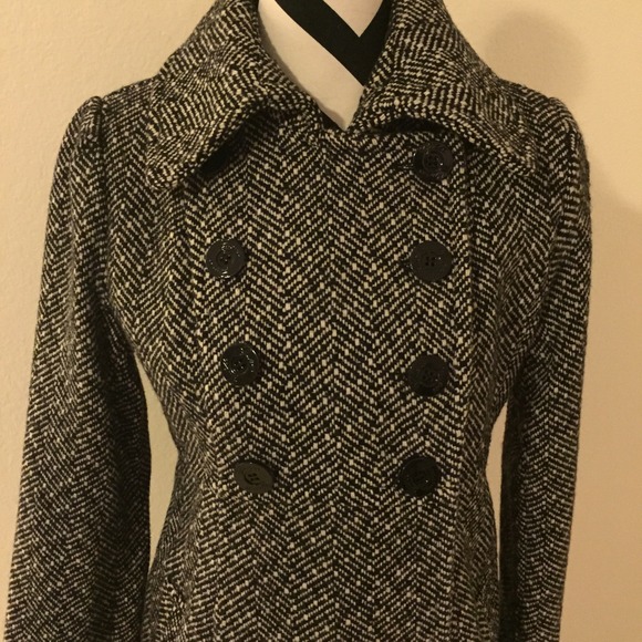 Guess Coat - Picture 2 of 3