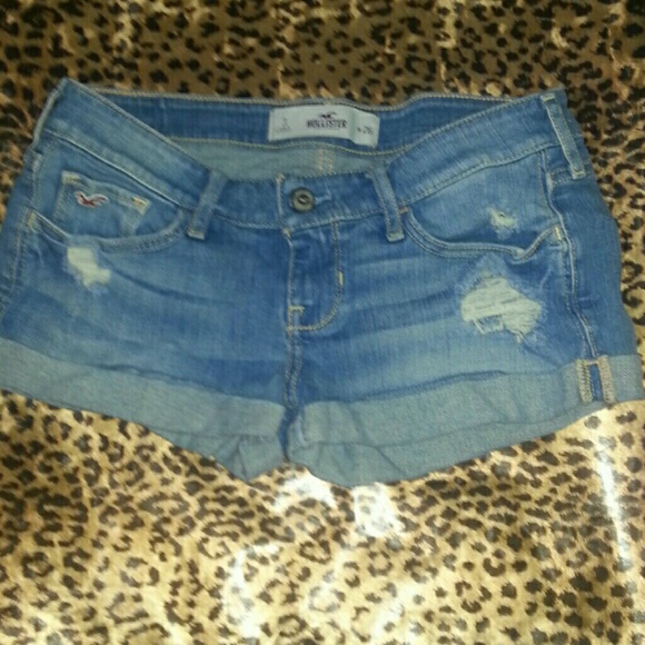Hollister shorts 😊