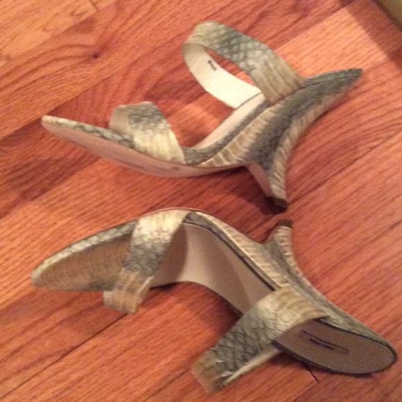 Miu Miu shoes - Picture 3 of 4