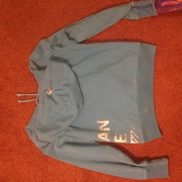 American Eagle Sweatshirt - Picture 2 of 2