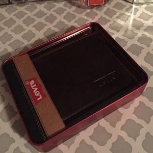 Men's Levi's wallet