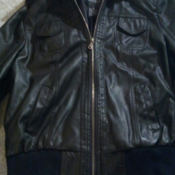Faux leather jacket - Picture 2 of 2