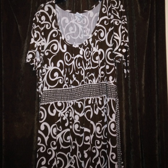 Plus size brown and white dress