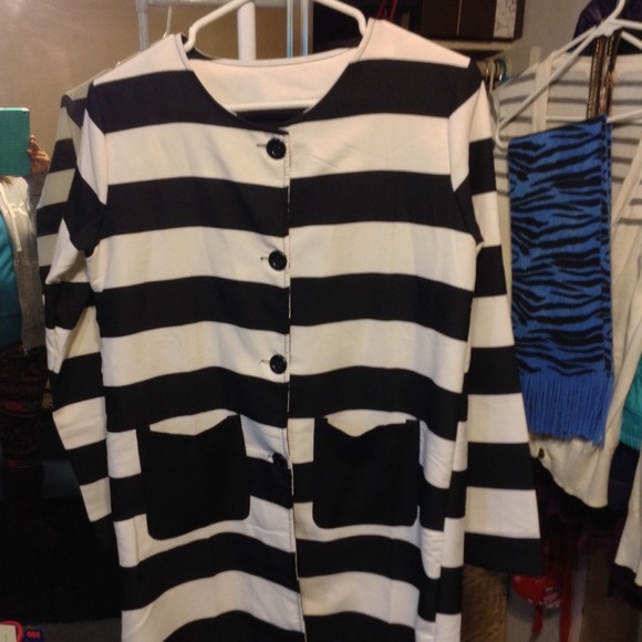 Black / white stripe blazer - Picture 3 of 4