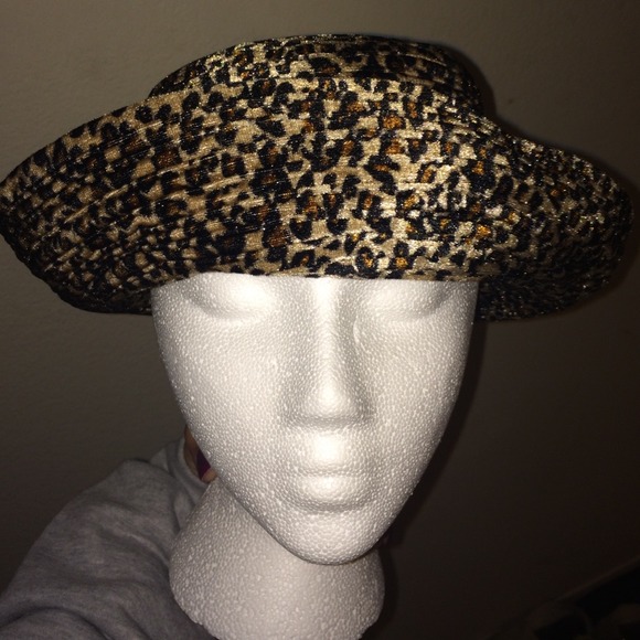 Cheeta print hat