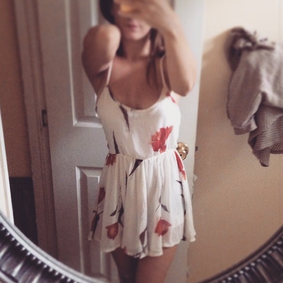 Brandy Melville Nora