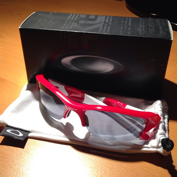 Mens Oakley Sunglasses!