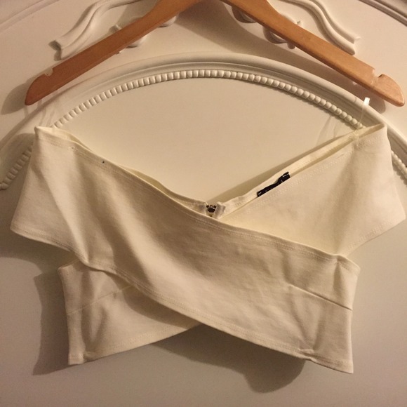 NEW Cross Over Crop Top
