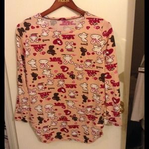 PULL OVER RABBIT DESIGN