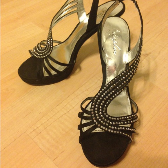 Black heels 👠 - Picture 1 of 3
