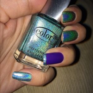 ISO: Any Color Club Holographic Nail Polishes!