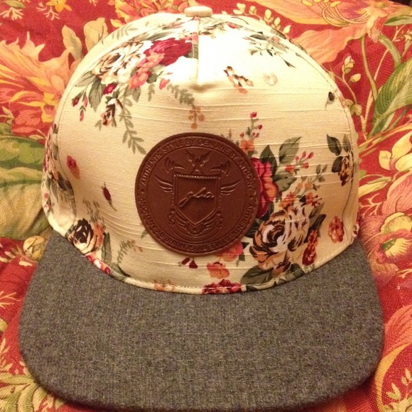GenuinebyAnthony Accessories - Genuine by Anthony Beige Floral Strapback