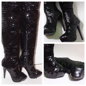 ⬇️⬇ 1/2 off ⬇️⬇️Beyoncé /Dereon sequins boots!