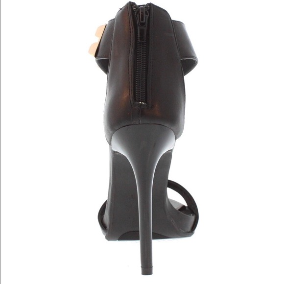 ❌SOLD❌Black heel sandals - Picture 4 of 4