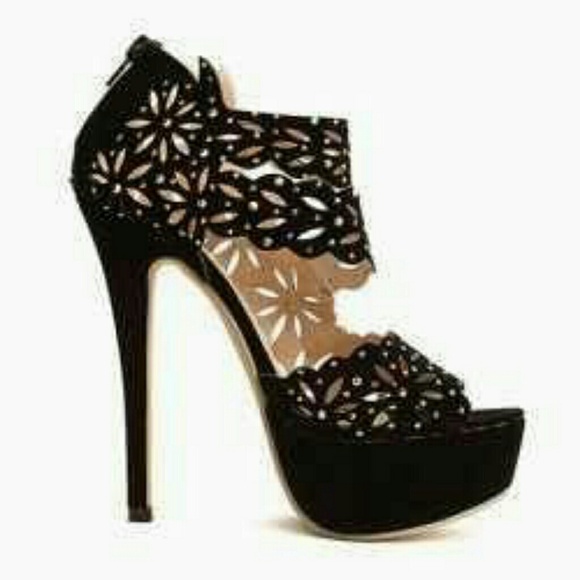 Shoes - Picture 2 of 4