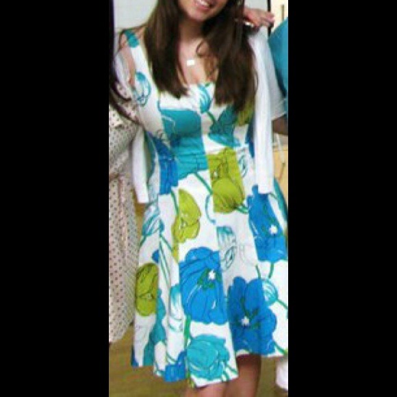 😊🎉🎉🎉🎉Floral dress - Picture 2 of 2