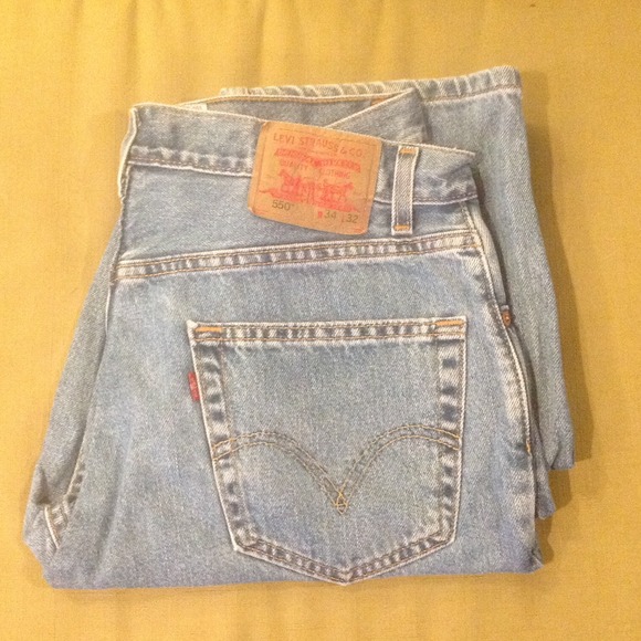 Like New Men's Levi's 550 Relaxed Fit