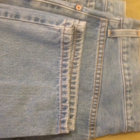 Like New Men's Levi's 550 Relaxed Fit - Picture 2 of 2