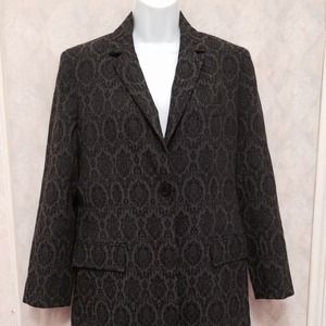 Jones New York long jacket. Size 6. One button