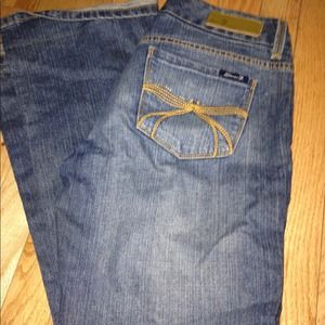 Seven7 Jeans