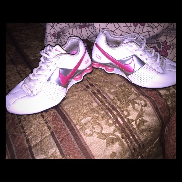 Like new nike shoxs