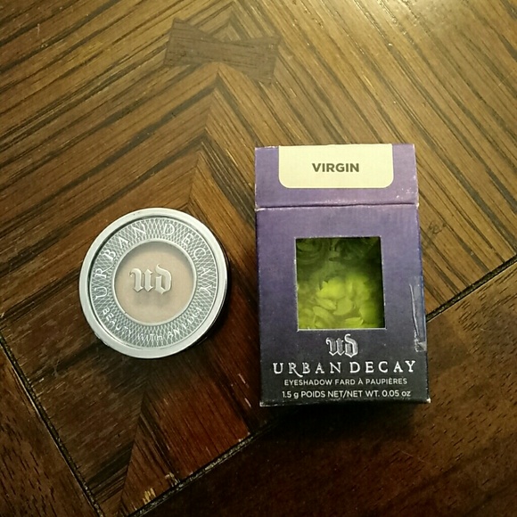 Eye-shadow