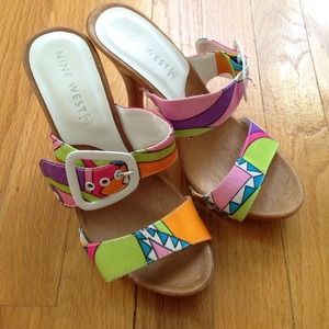 Nine West patterned heels~