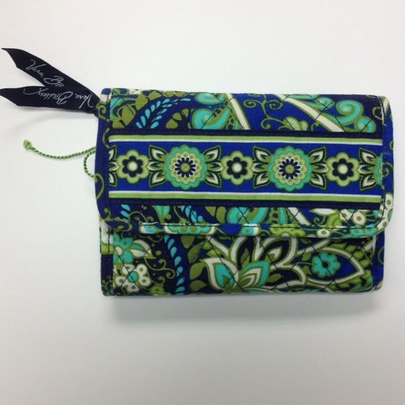 Bundle - Vera Bradley wallet and LOFT scarf