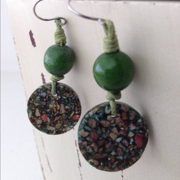 🚫SOLD BUNDLE🚫 🐚Weekend Sale🐚 Island earrings - Picture 3 of 4