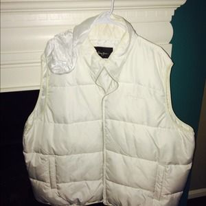 Sean John white mens vest in great condition.