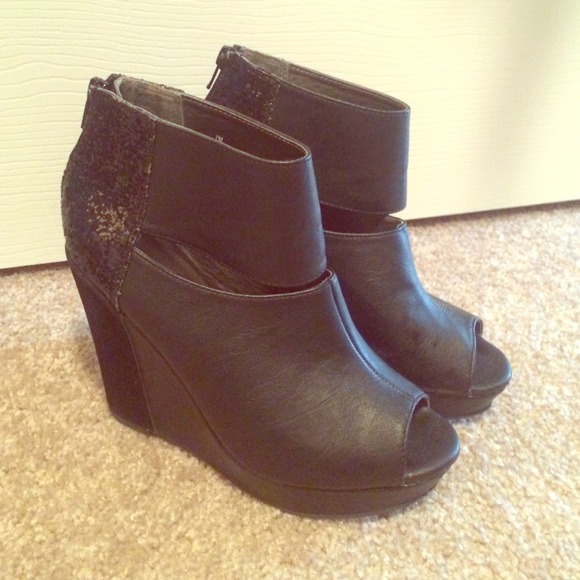 Black Platform Wedges