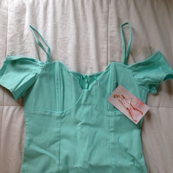 🚫SOLD --Lulu's Mint Mini Dress - Picture 2 of 4