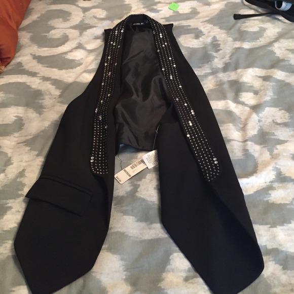 Fun top to complete your outfit