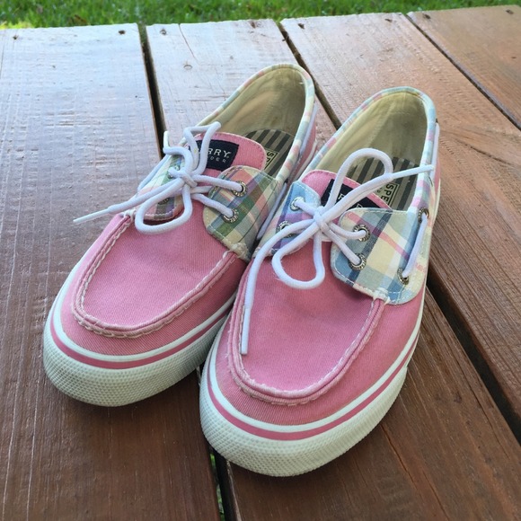 Pink canvas Sperry shoes, worn in great condition.