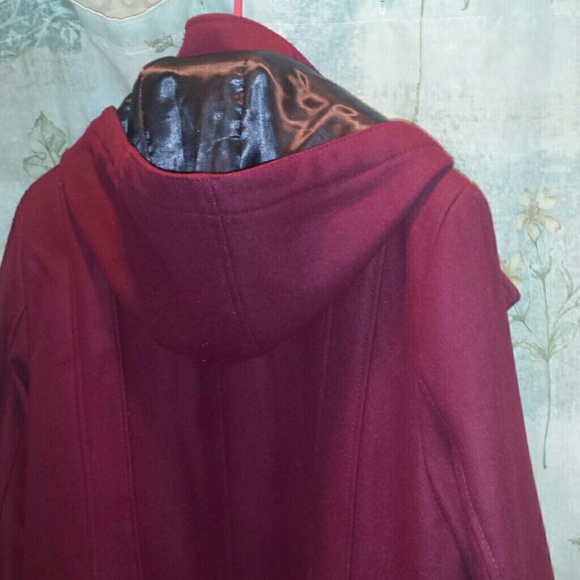 Coat - Picture 4 of 4