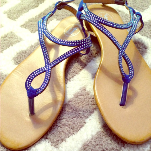 Shoes - Excellent condition blue rhinestone flip flops