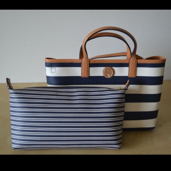 SOLD! Tory Burch Kerrington Mini shopper tote - Picture 3 of 4