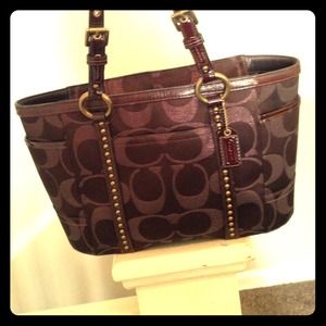 Authentic chocolate brown coach bag 👜