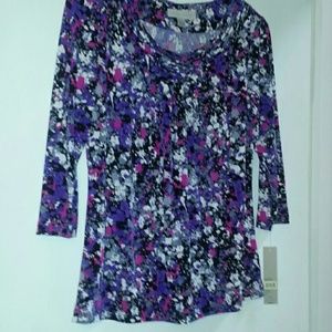 Top with 3/4 sleeves